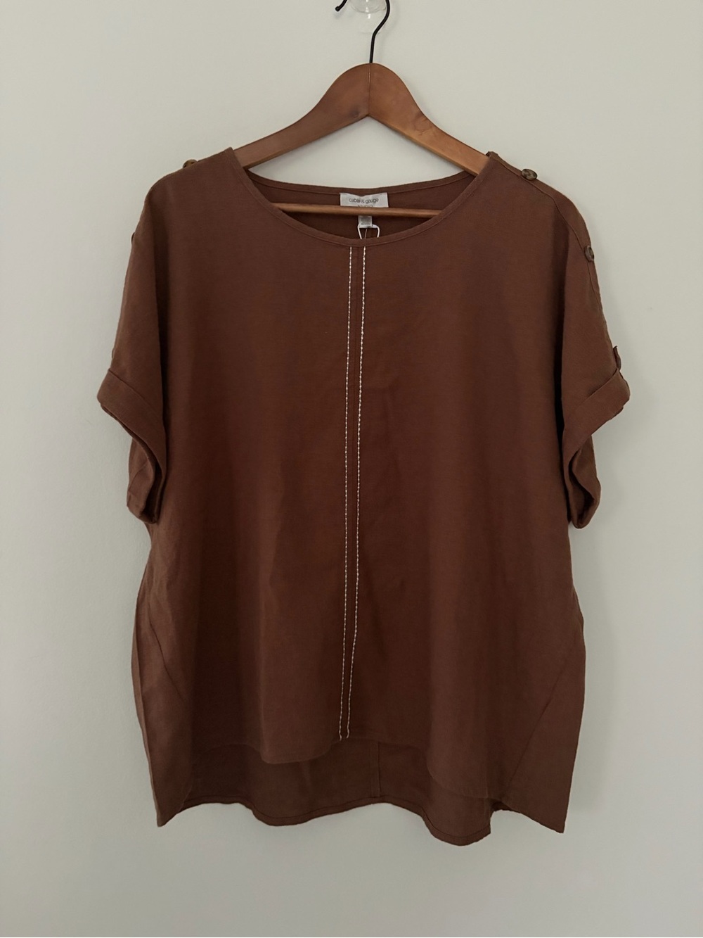 Cable & Gauge Carafe Brown Button-Shoulder Linen-Blend Top